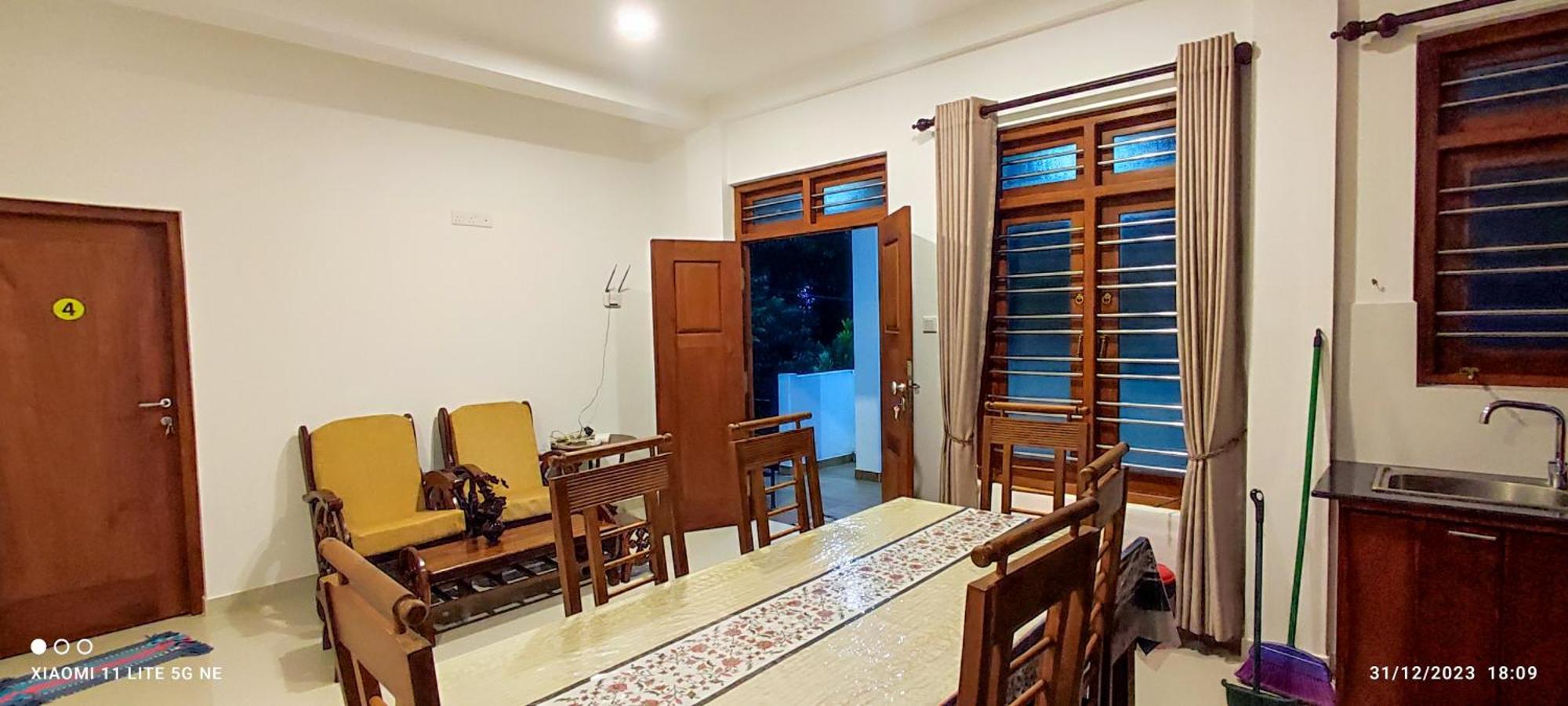 Villa Tanzanite Hikkaduwa Eksteriør billede