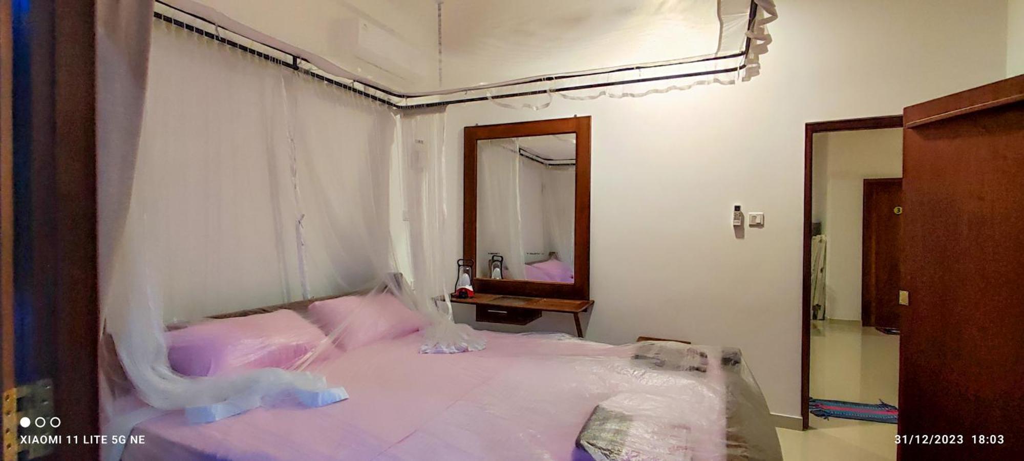 Villa Tanzanite Hikkaduwa Eksteriør billede