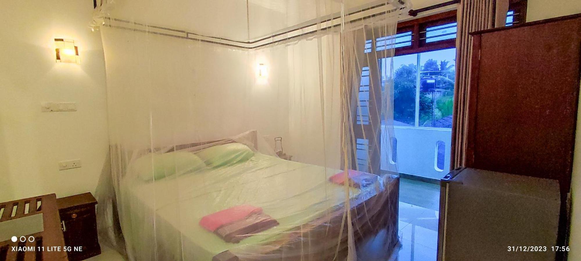 Villa Tanzanite Hikkaduwa Eksteriør billede