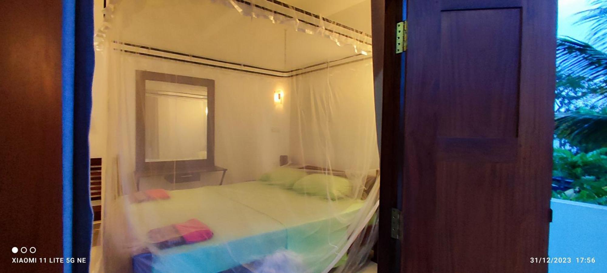 Villa Tanzanite Hikkaduwa Eksteriør billede