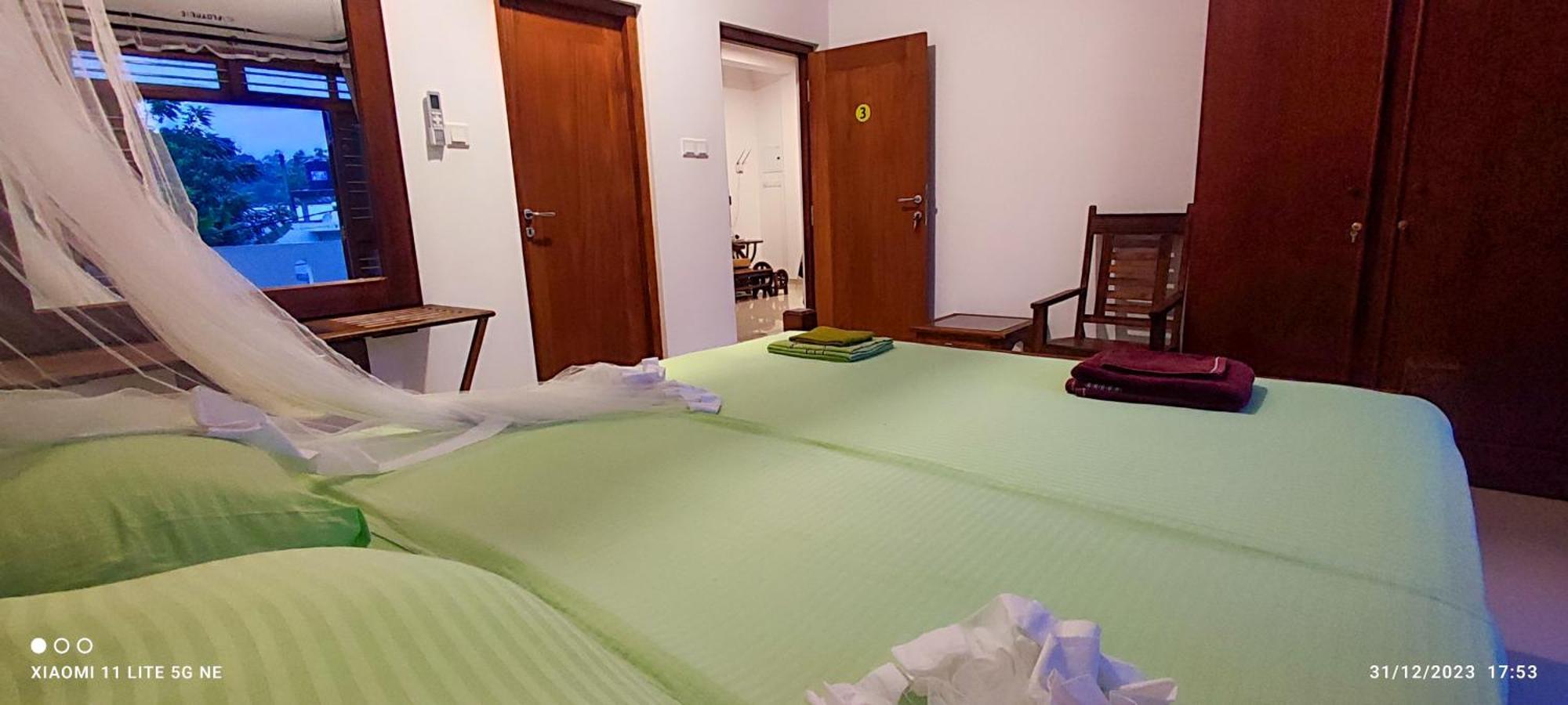 Villa Tanzanite Hikkaduwa Eksteriør billede